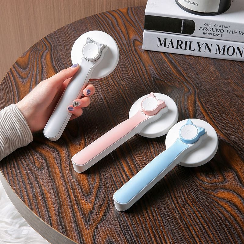 High Quality Pet Push Brush Automatic Plastic Shedding Hair Remove Tool Dog Cat Loose Hair Comb For Pet Faces Fur Nozzle Grooming