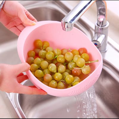 01 pcs Perfect Plastic Washing Bowl For Rice Vegetables Fruits Container 2 in 1 Plastic Rice Washer Strainer and Colander_img_1